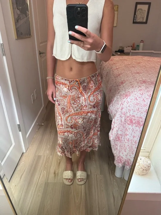 Women's Paisley Midi Skirt in Orange and Cream - Picture 3 of 4